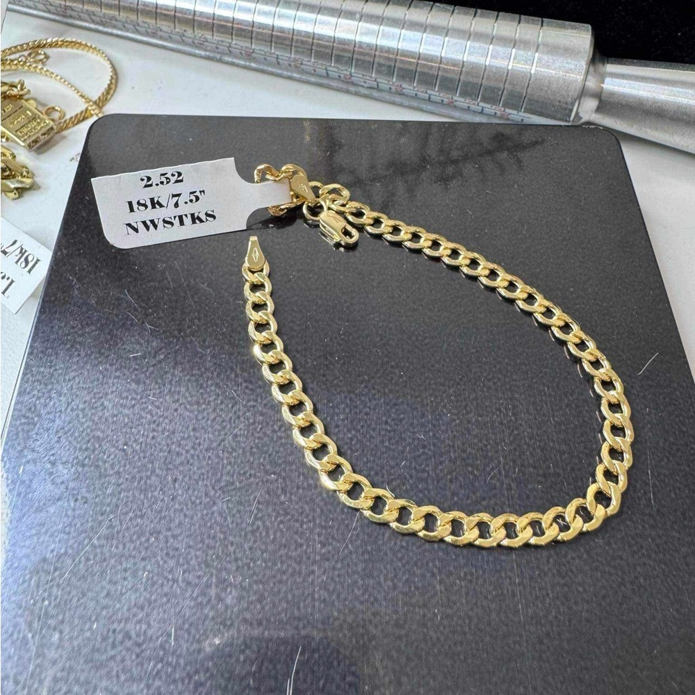 18K Gold Tone Link Bracelet - Women's Classic Cuban Chain